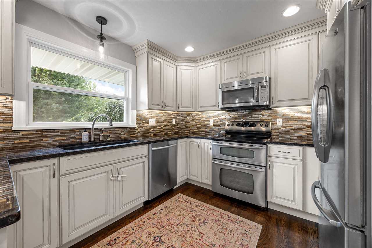 7104 Brentwood Drive NE Cedar Rapids IA 52402