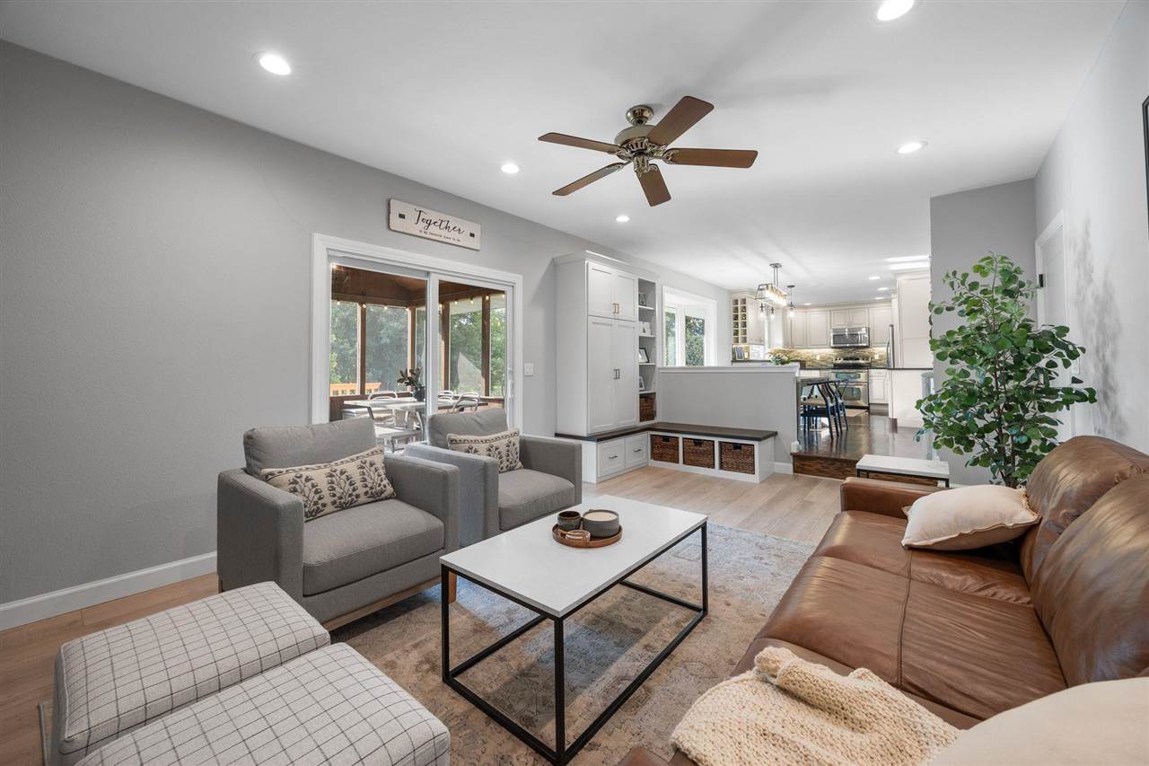 7104 Brentwood Drive NE Cedar Rapids IA 52402