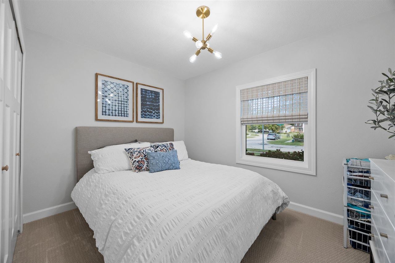 7104 Brentwood Drive NE Cedar Rapids IA 52402