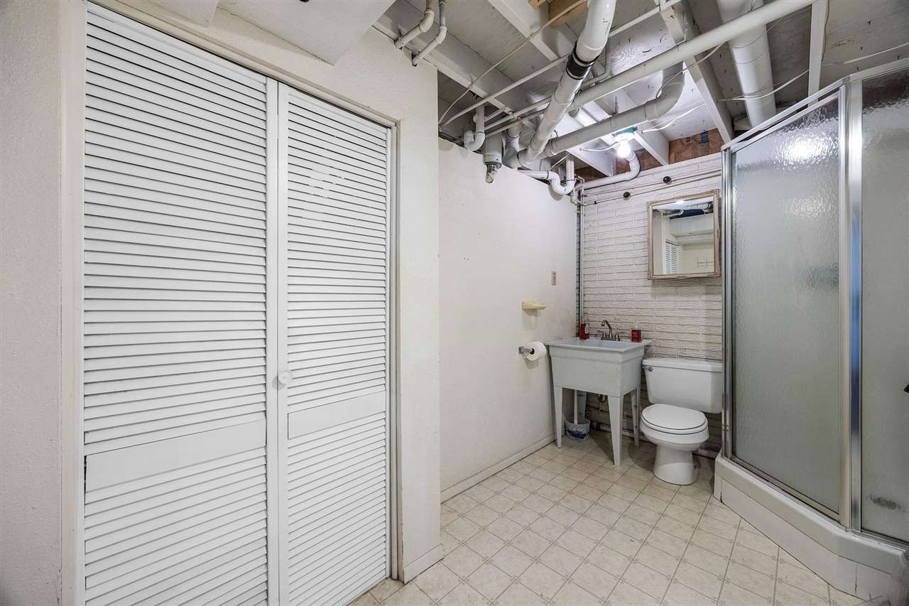 7104 Brentwood Drive NE Cedar Rapids IA 52402