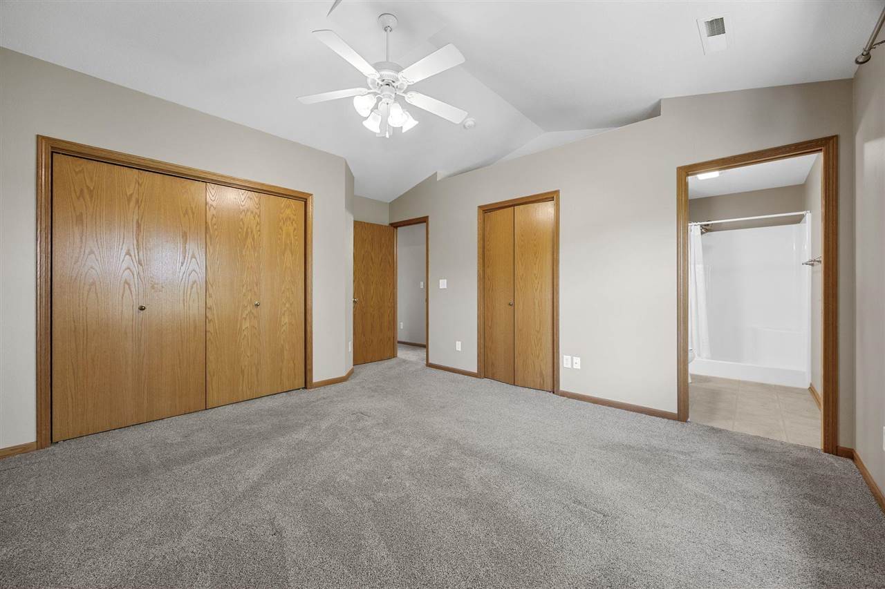 95 Vandello Drive North Liberty IA 52317