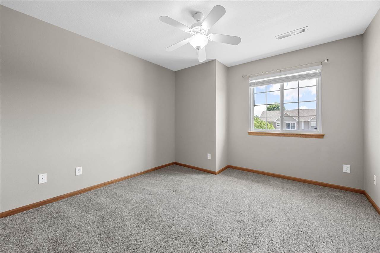 95 Vandello Drive North Liberty IA 52317