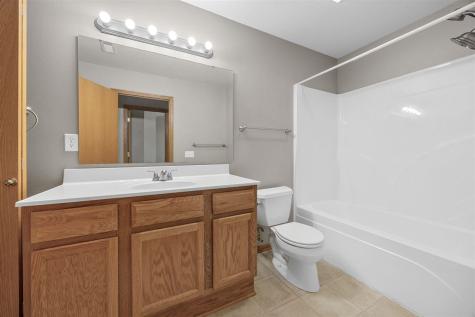 95 Vandello Drive North Liberty IA 52317