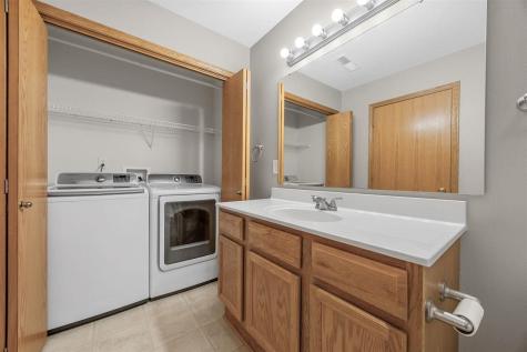 95 Vandello Drive North Liberty IA 52317