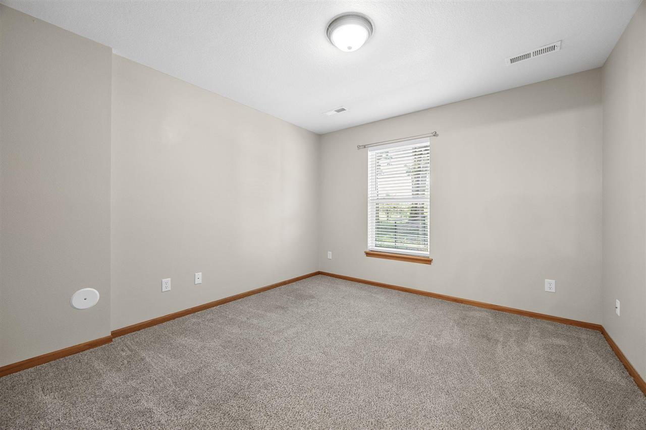 95 Vandello Drive North Liberty IA 52317