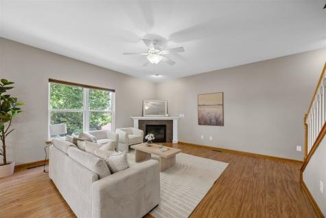 95 Vandello Drive North Liberty IA 52317