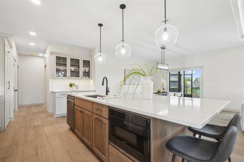 4177 Buckingham Lane Iowa City IA 52245