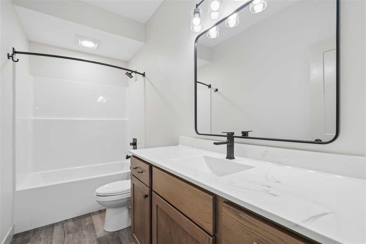 4177 Buckingham Lane Iowa City IA 52245