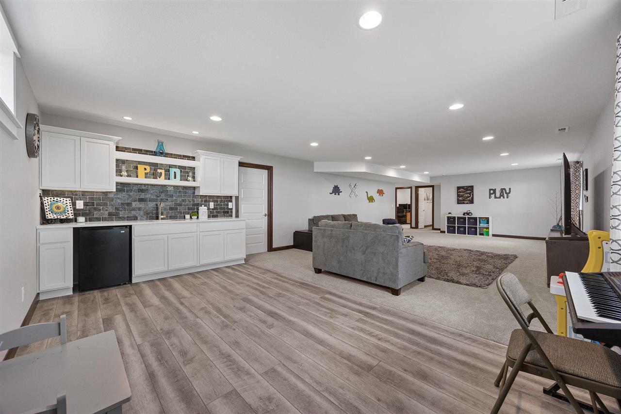 465 Oak Park Circle Marion IA 52302