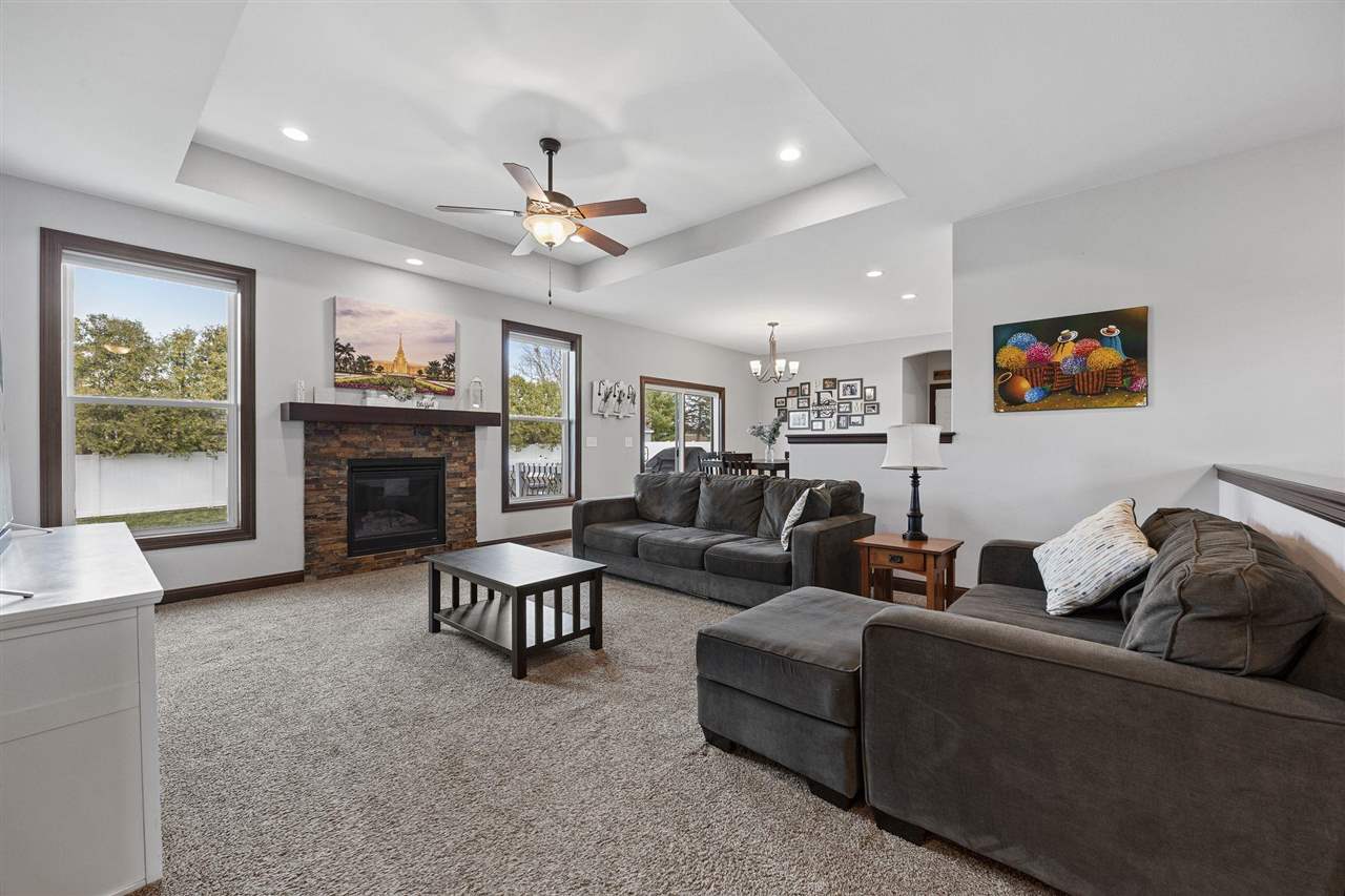 465 Oak Park Circle Marion IA 52302