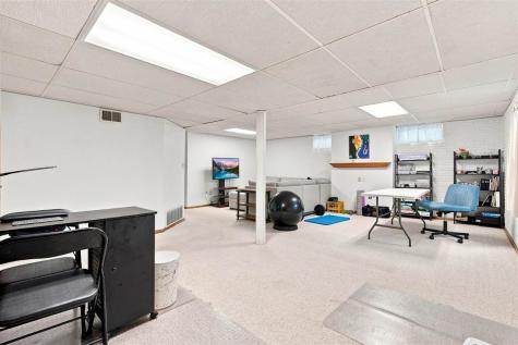 218 Shrader Road Iowa City IA 52245