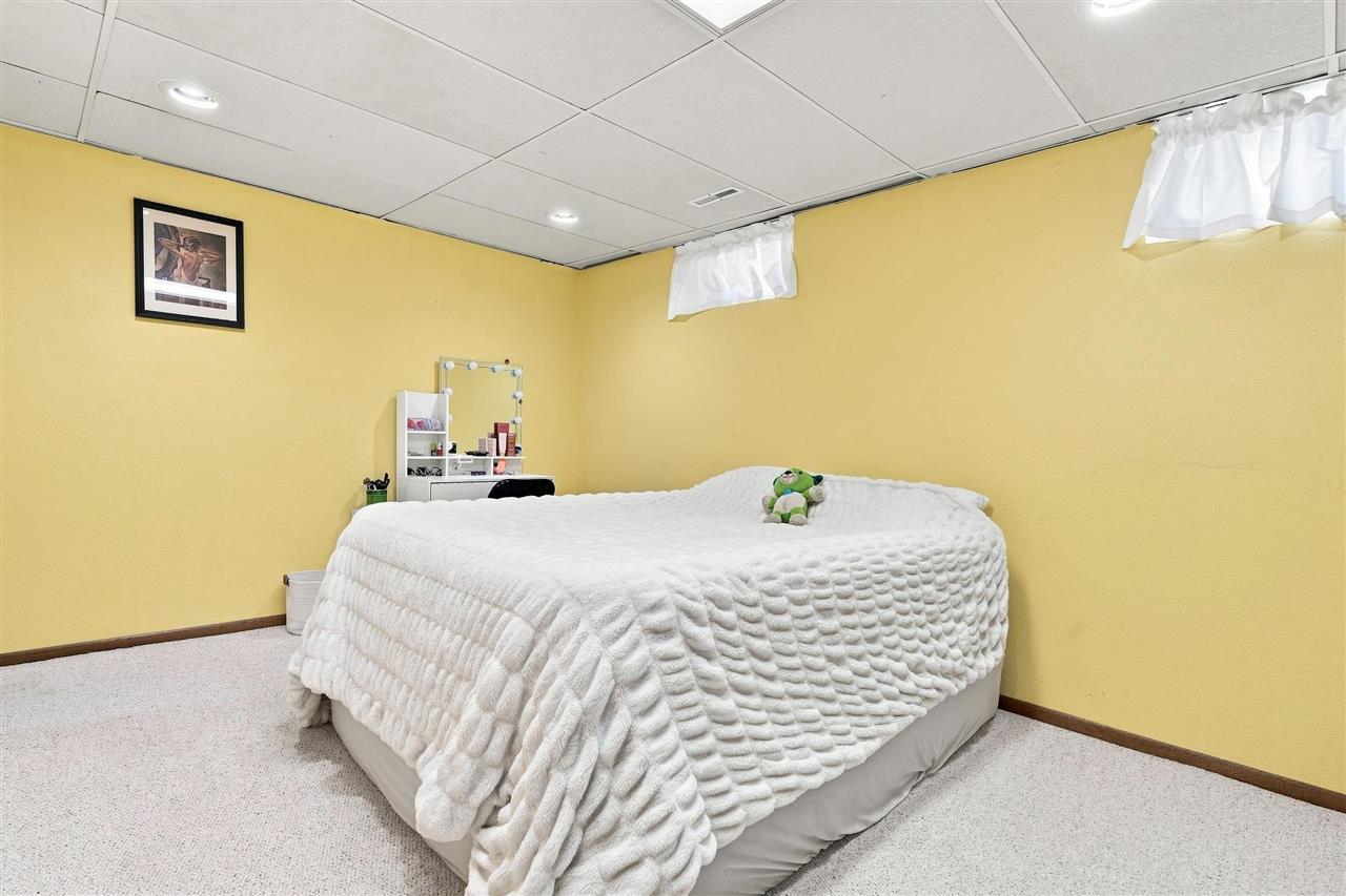 218 Shrader Road Iowa City IA 52245