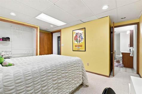 218 Shrader Road Iowa City IA 52245