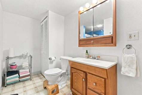 218 Shrader Road Iowa City IA 52245