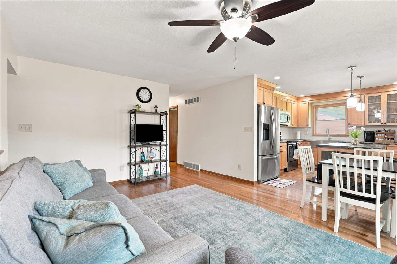 218 Shrader Road Iowa City IA 52245