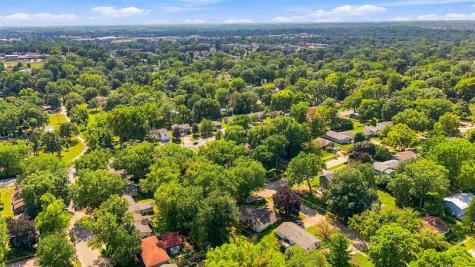 218 Shrader Road Iowa City IA 52245