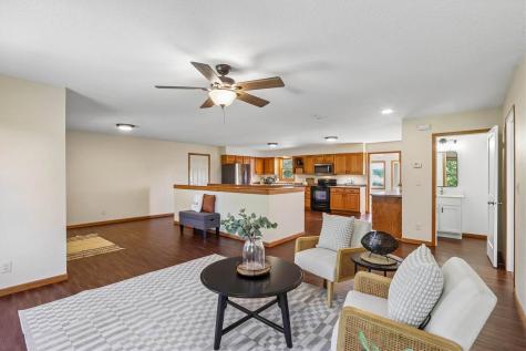 2826 W Avenue Parnell IA 52325