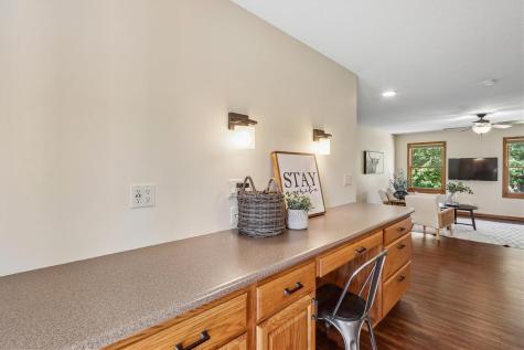 2826 W Avenue Parnell IA 52325