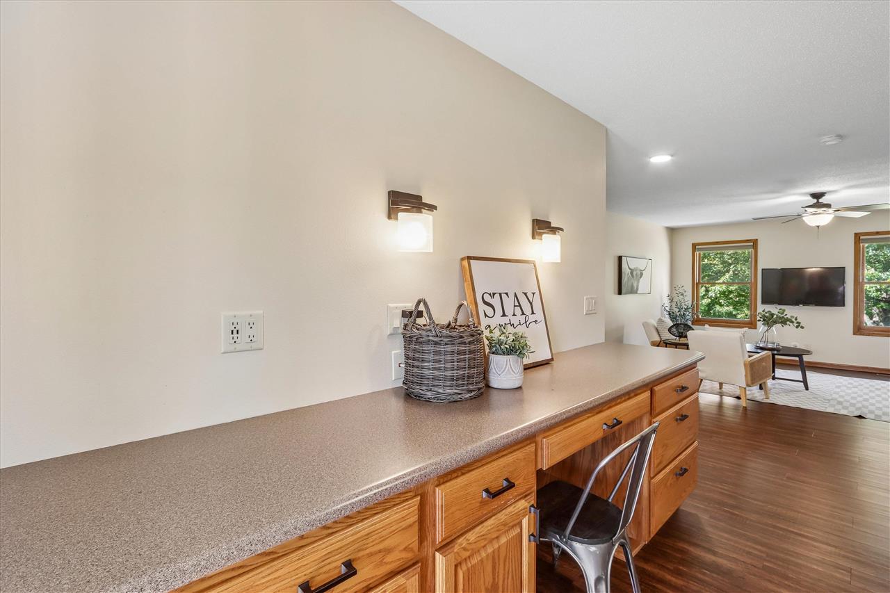 2826 W Avenue Parnell IA 52325