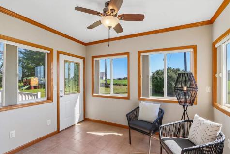 2826 W Avenue Parnell IA 52325