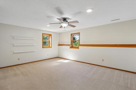2826 W Avenue Parnell IA 52325