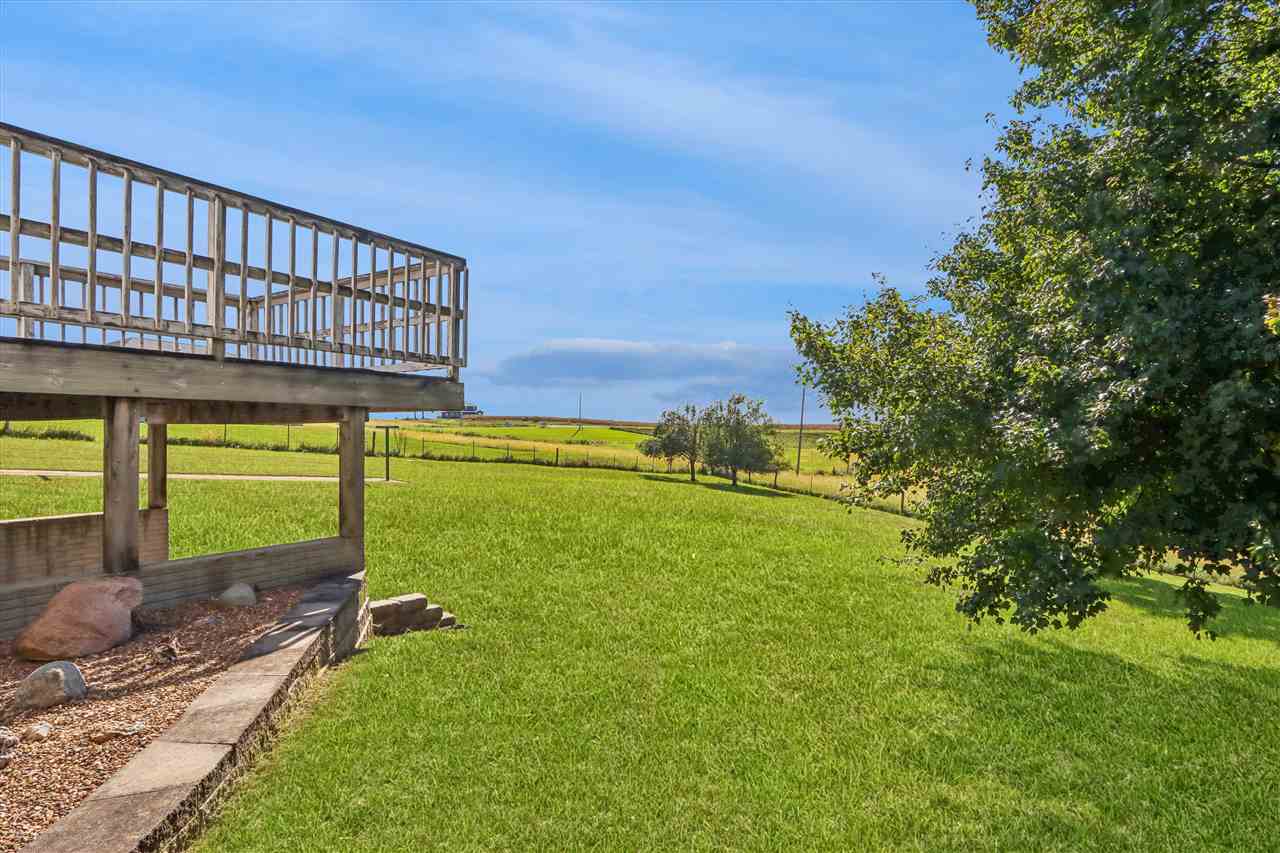 2826 W Avenue Parnell IA 52325