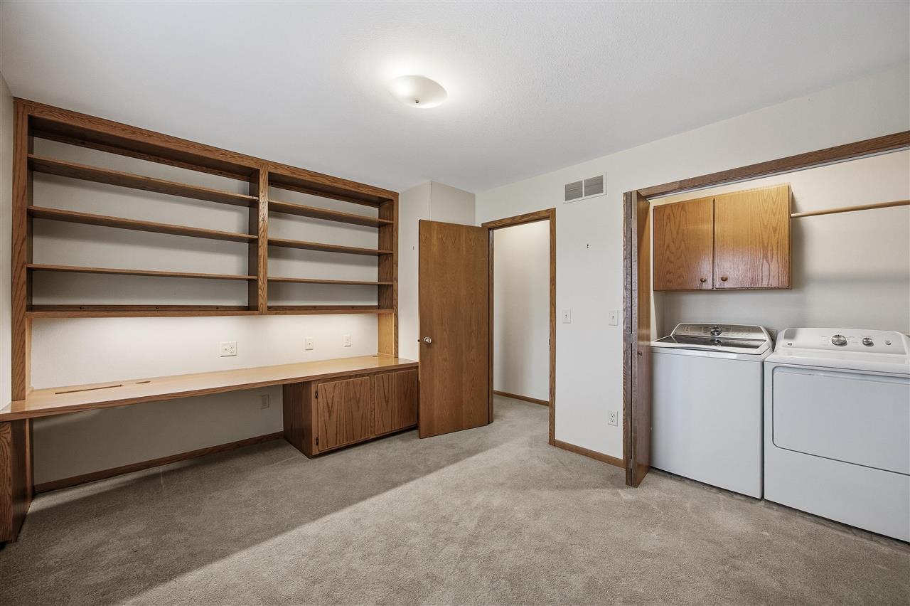 618 Stuart Court Iowa City IA 52245