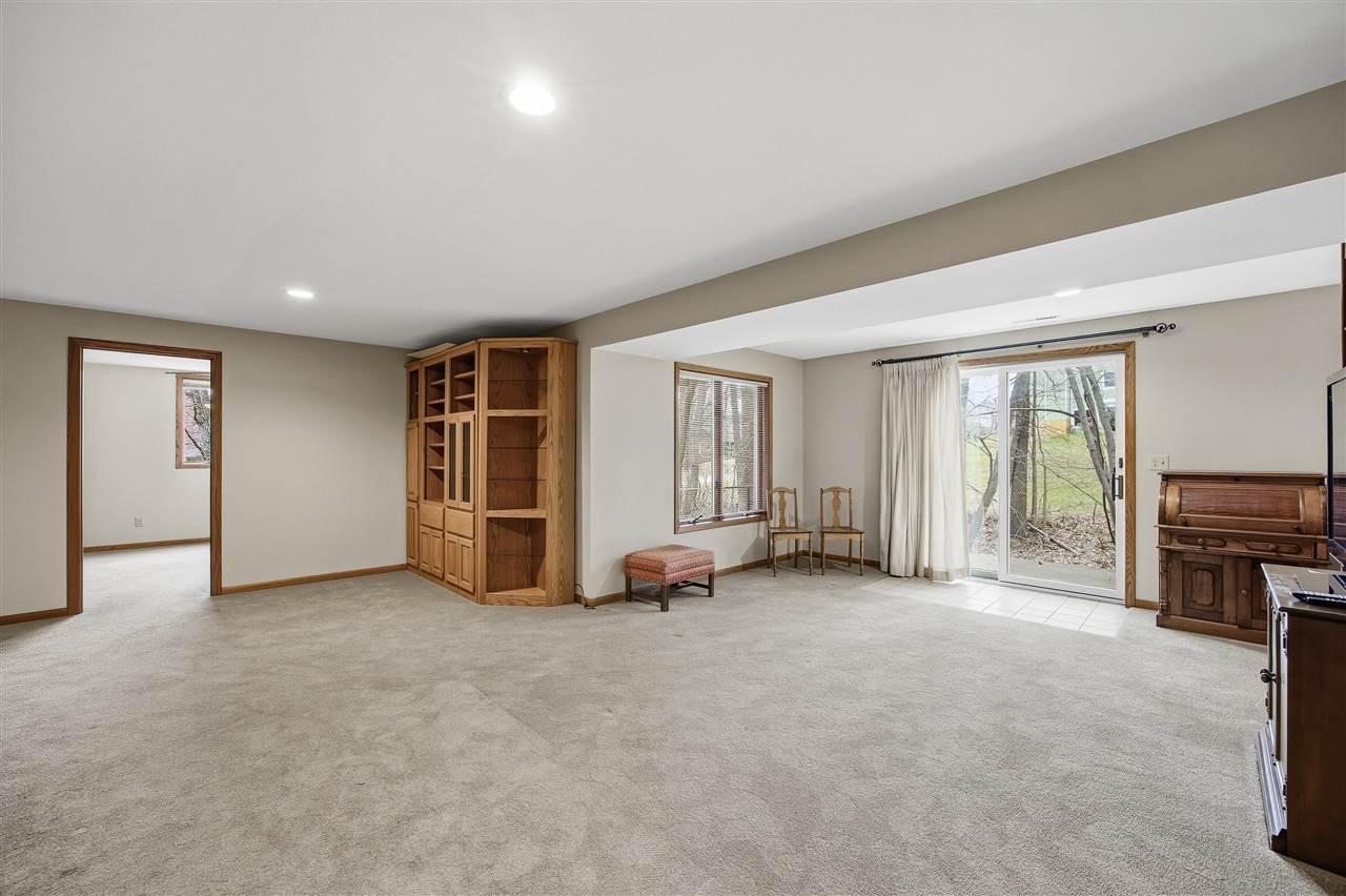 618 Stuart Court Iowa City IA 52245