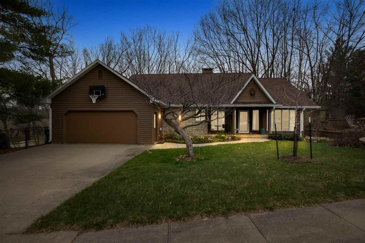 618 Stuart Court Iowa City IA 52245