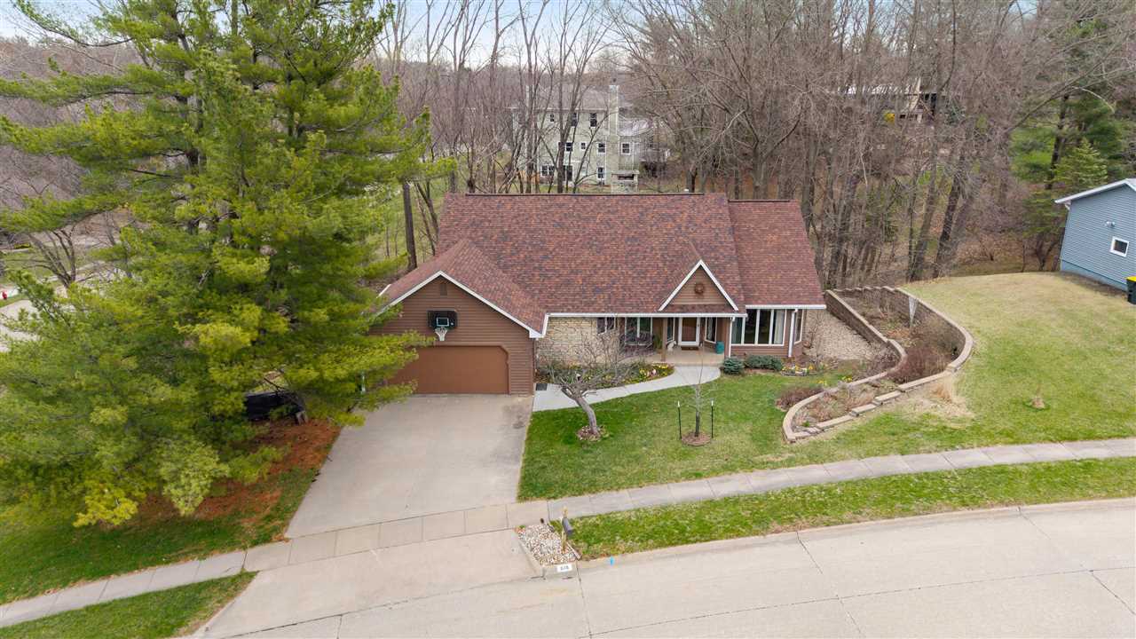 618 Stuart Court Iowa City IA 52245