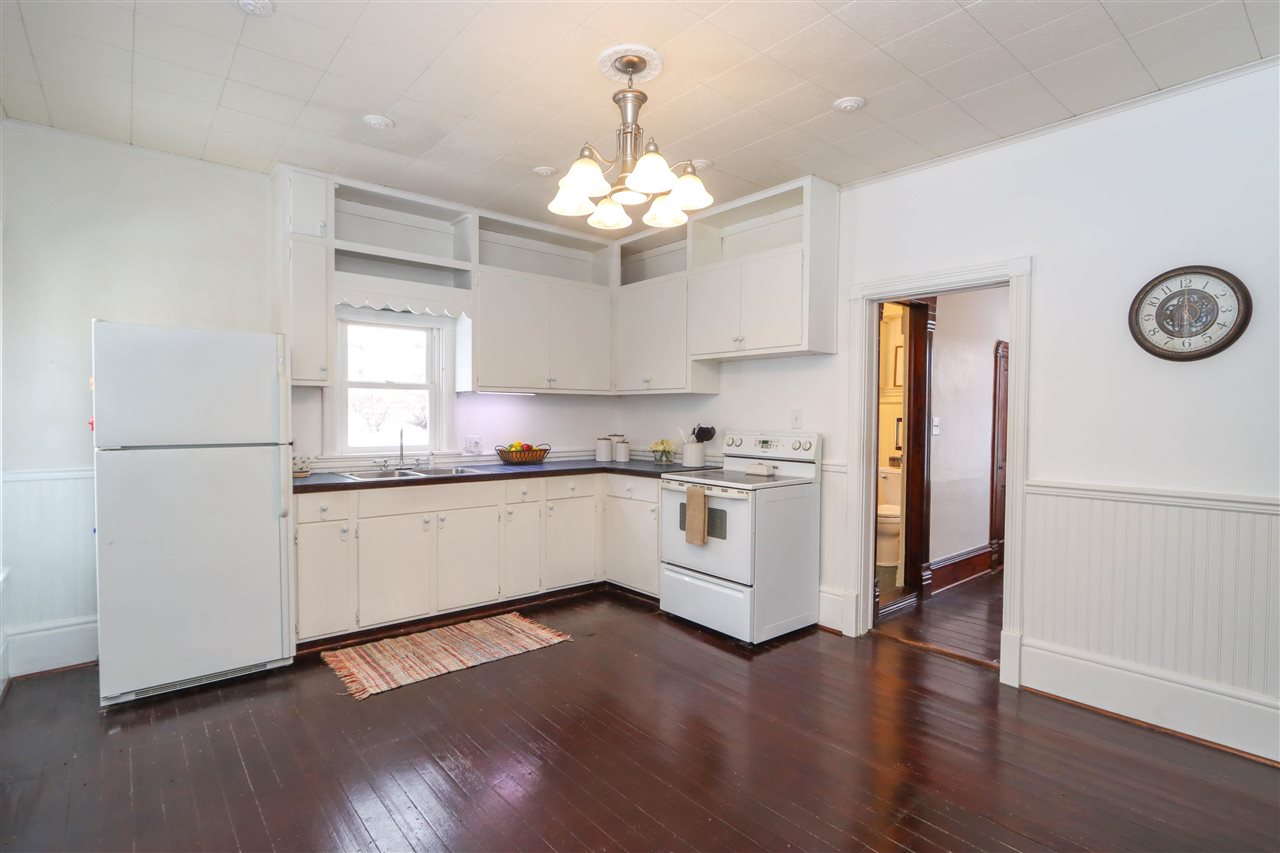 224 W Main Street Oxford IA 52322