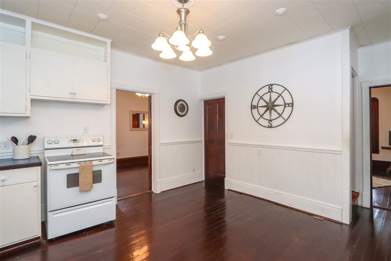 224 W Main Street Oxford IA 52322