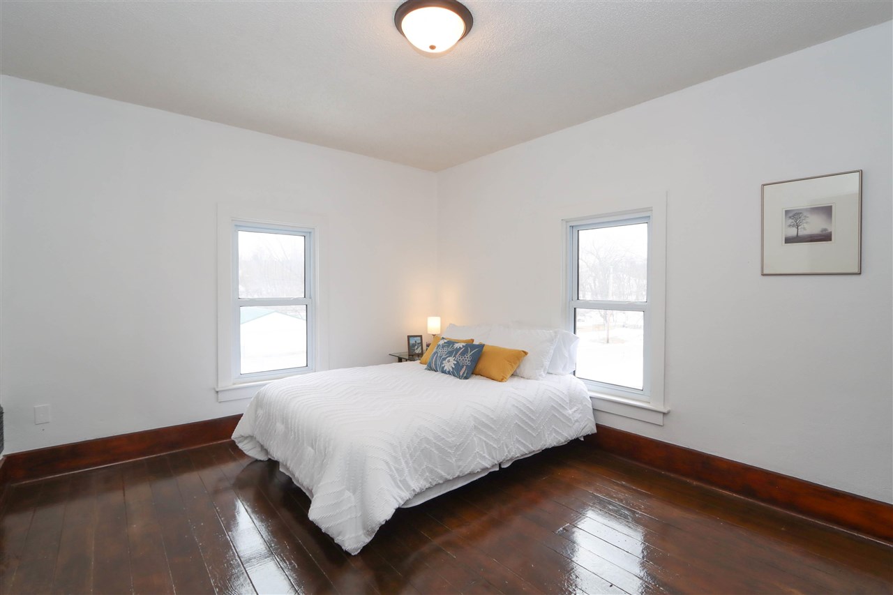 224 W Main Street Oxford IA 52322