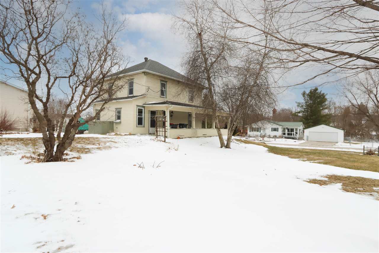 224 W Main Street Oxford IA 52322