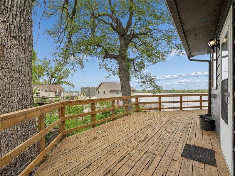 9854 F Avenue Wapello IA 52653