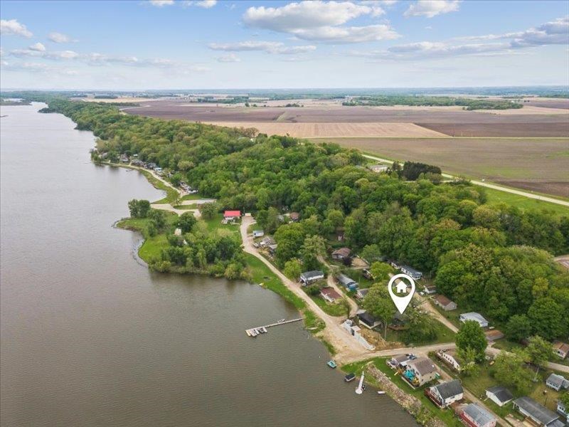 9854 F Avenue Wapello IA 52653