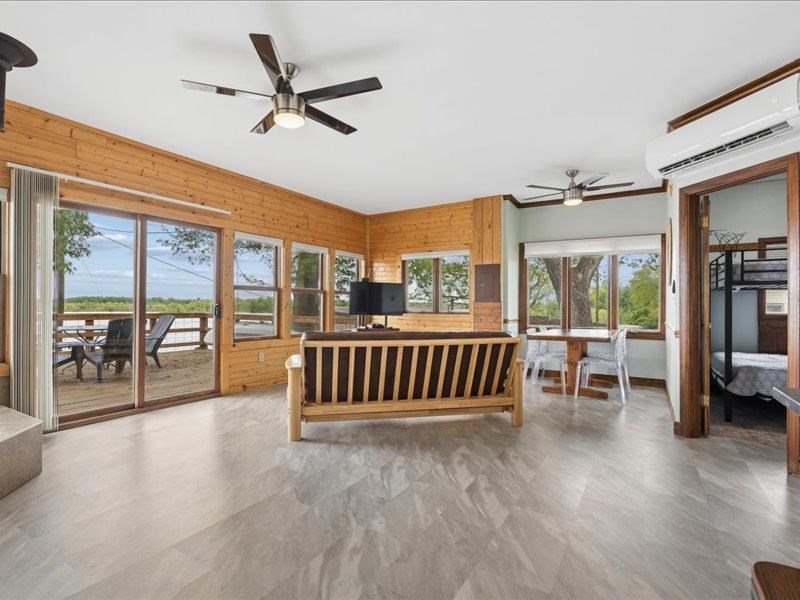 9854 F Avenue Wapello IA 52653
