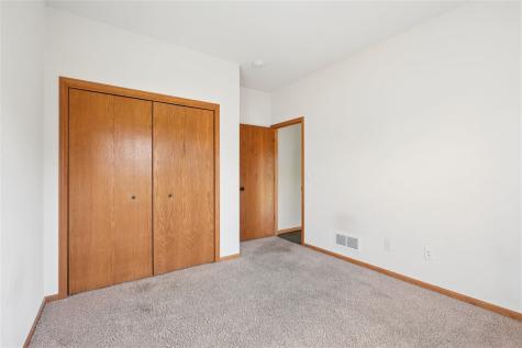 235 N Park Ridge Road North Liberty IA 52317
