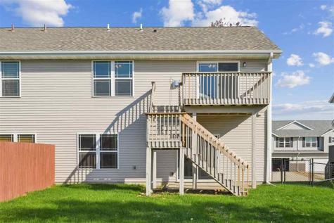 235 N Park Ridge Road North Liberty IA 52317