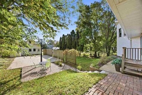 1119 Fairchild Street Iowa City IA 52245