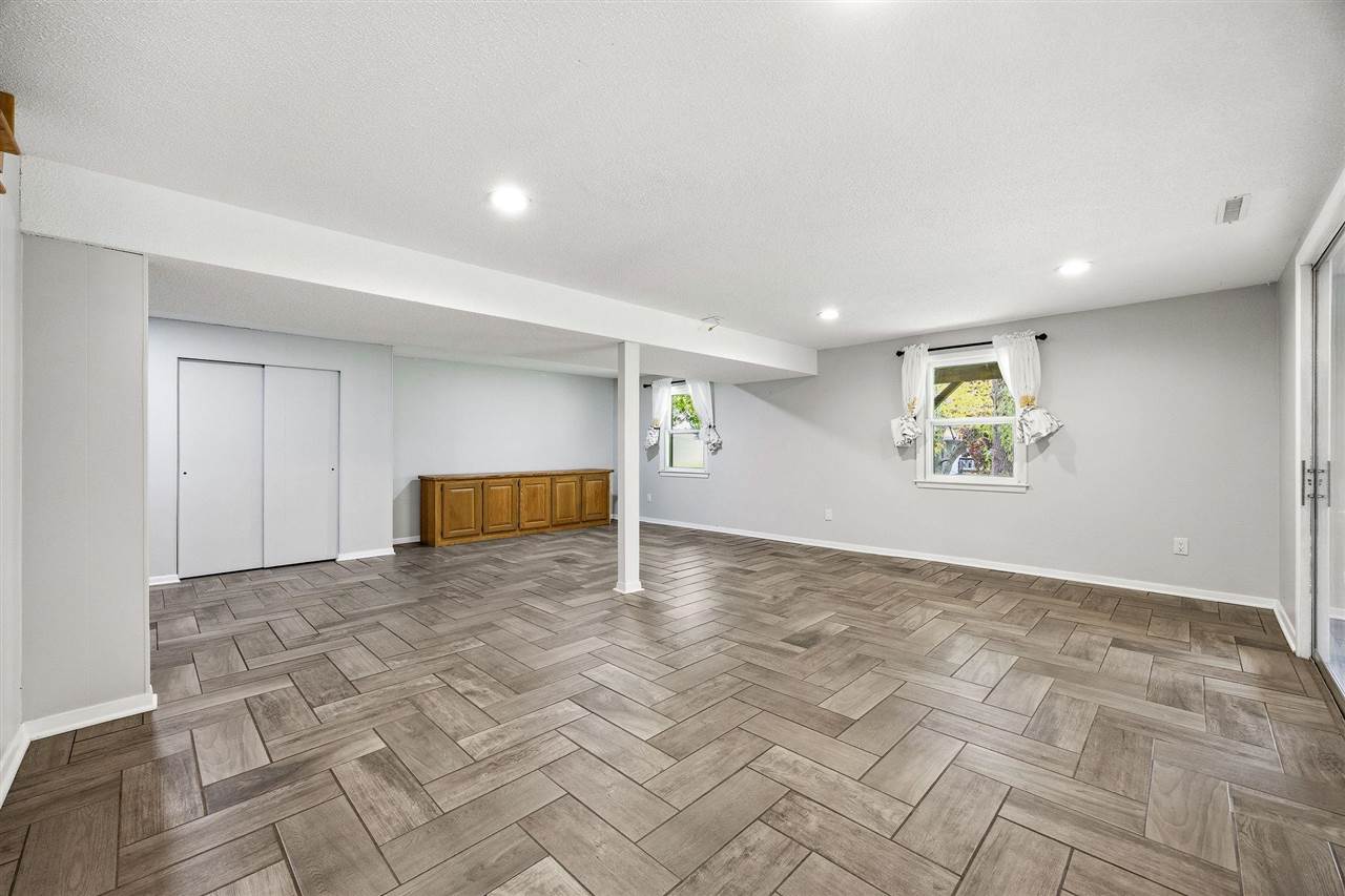 1603 Oak View Drive Solon IA 52333