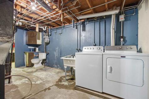 1111 Harold Drive SE Cedar Rapids IA 52403