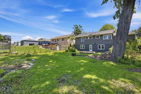 1111 Harold Drive SE Cedar Rapids IA 52403