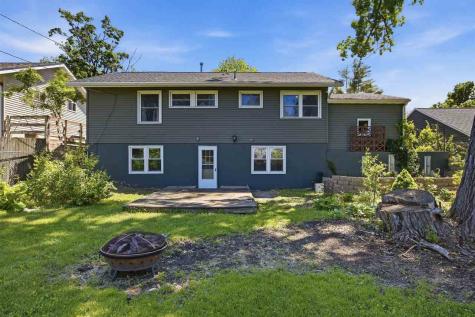 1111 Harold Drive SE Cedar Rapids IA 52403