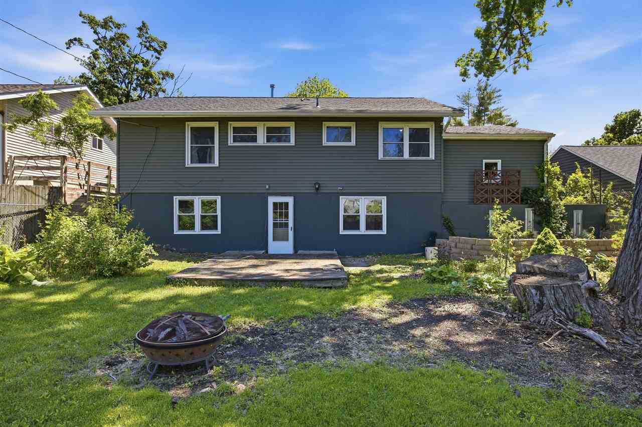 1111 Harold Drive SE Cedar Rapids IA 52403