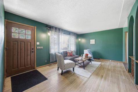 1111 Harold Drive SE Cedar Rapids IA 52403