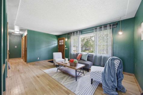1111 Harold Drive SE Cedar Rapids IA 52403
