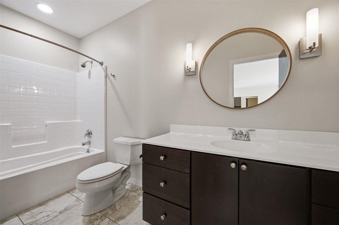 2003 Wedgewood Place Coralville IA 52241