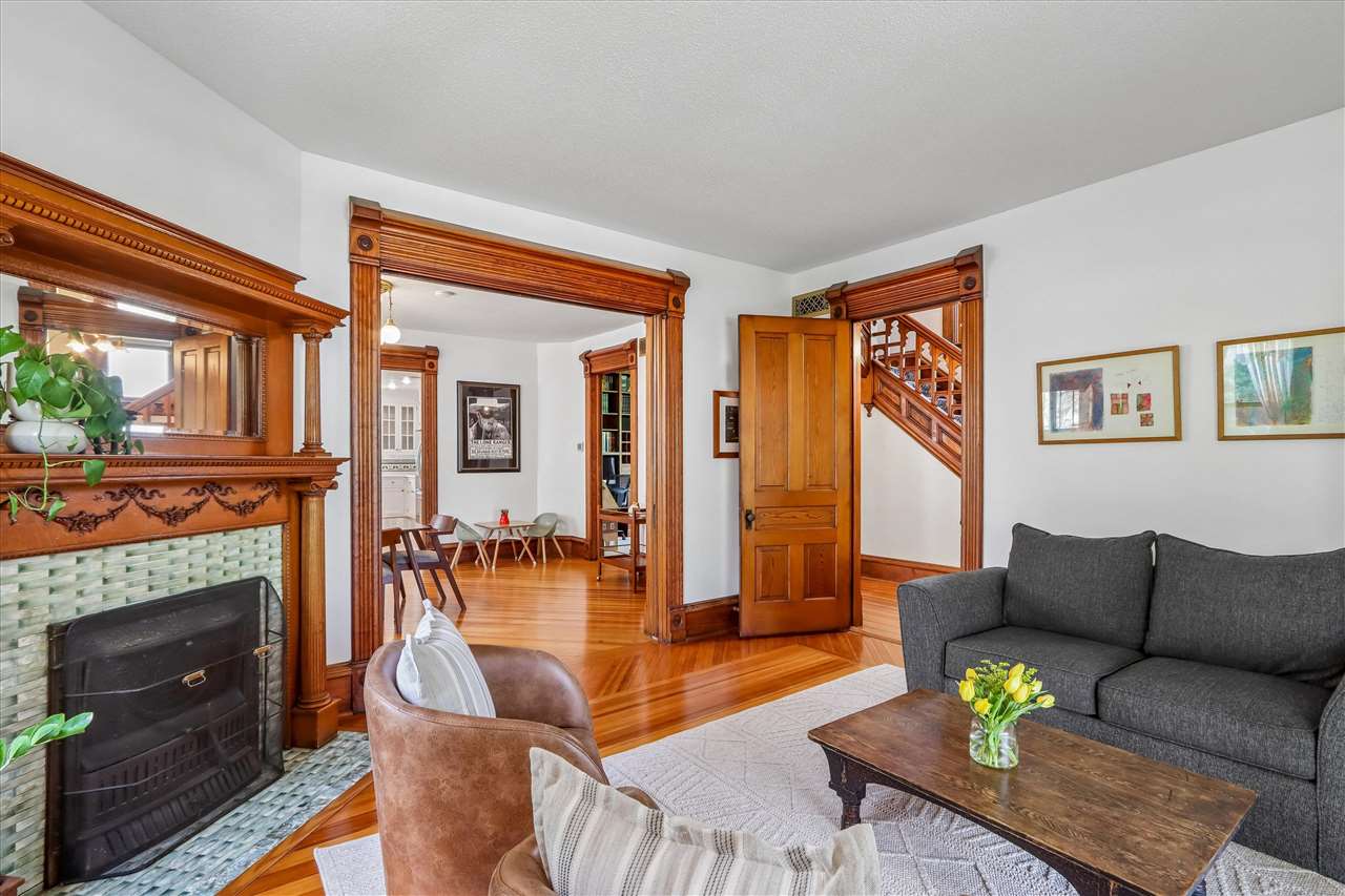915 E Bloomington Street Iowa City IA 52245
