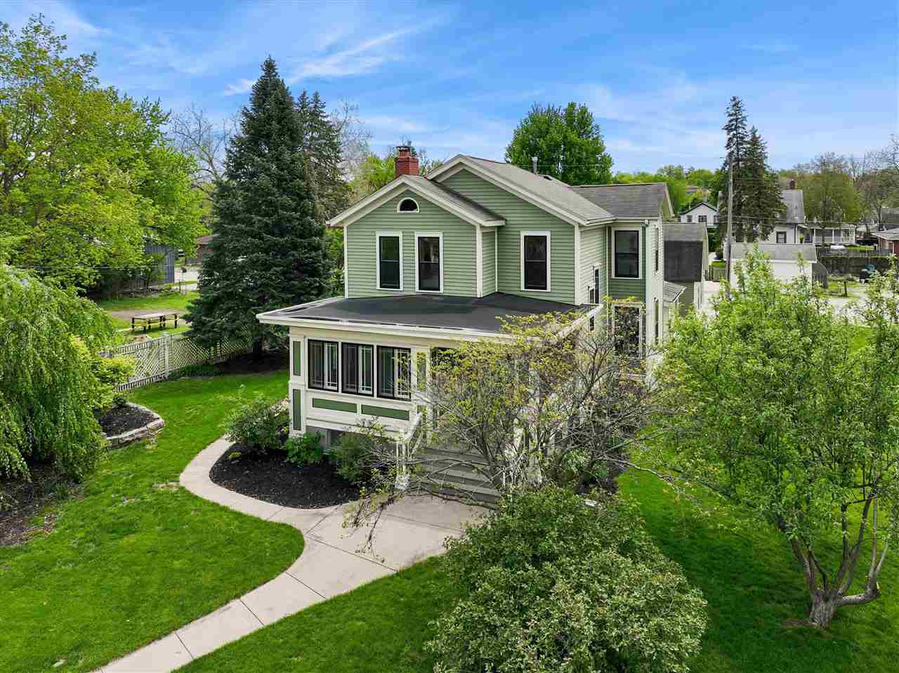 915 E Bloomington Street Iowa City IA 52245